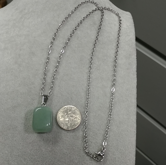 Green Aventurine Necklace Natural Gemstone Crystal Pendant Stainless-Steel Chain - Picture 12 of 13